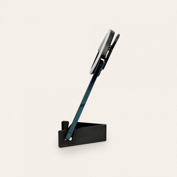 Studio Live Pocket With Stand