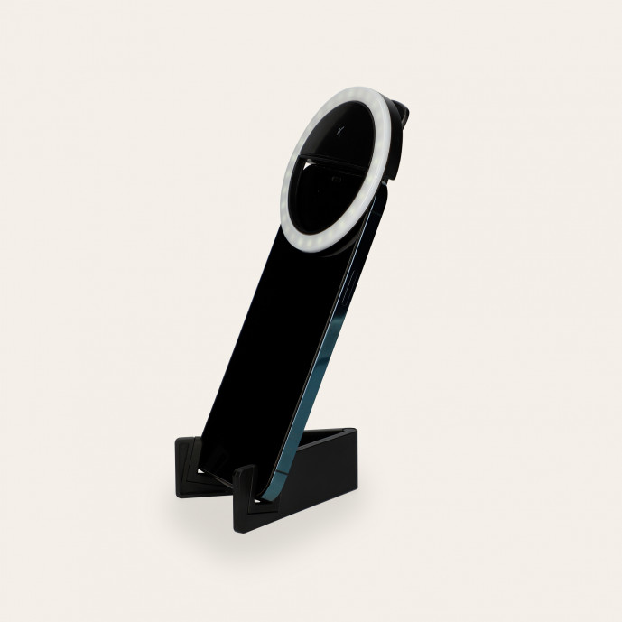 Studio Live Pocket With Stand